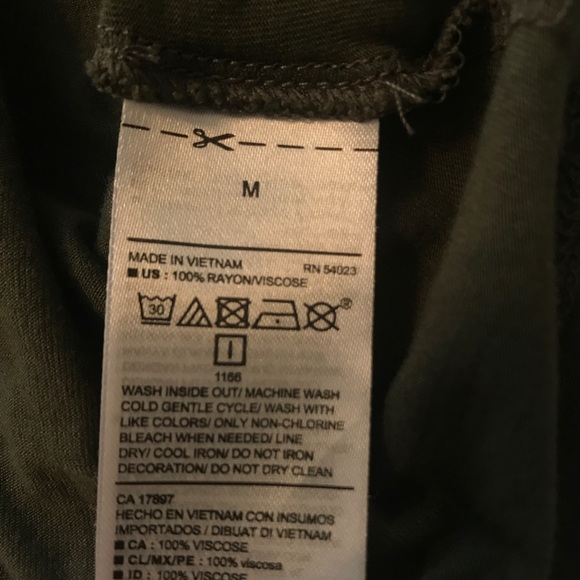 Wild & Free Graphic Tee - Picture 3 of 3